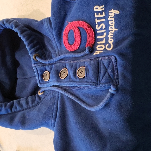 Hoodi - Picture 1 of 2